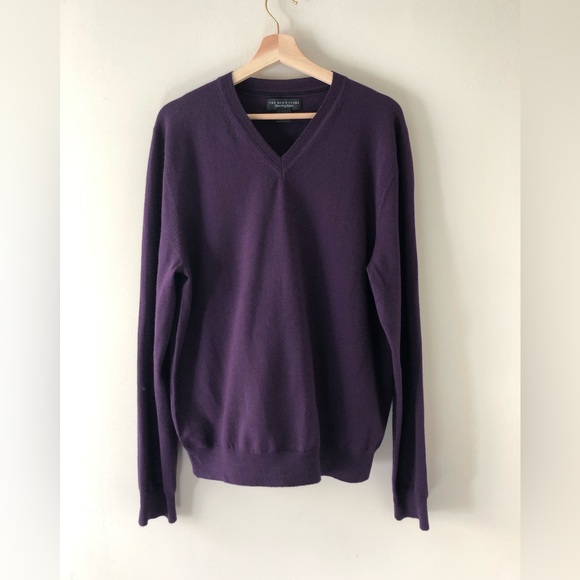 Bloomingdale’s - The Men’s Store - V-Neck Merino Sweater - L - Picture 8 of 9